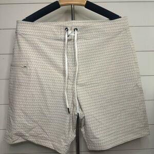 Vineyard Vines | Men’s Performance Swim Wear | Size 32 | Brand New